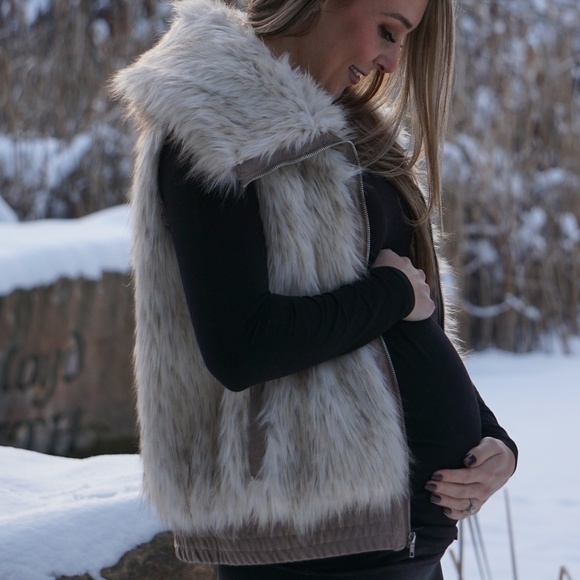 BB Dakota faux fur vest. Worn once! - Picture 6 of 6